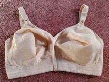 Playtex 18 Hour Sensational Support Wireless Full Coverage Bra Size 38DD