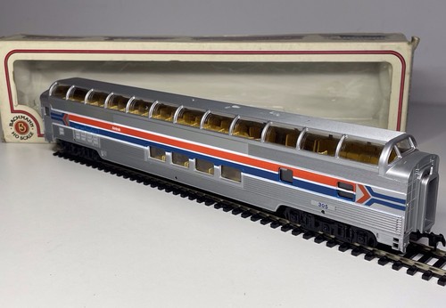 Bachmann USA HO Scale Budd 85' Full Dome Car Coach Amtrak #305 - 43-1017-05 | Condition: Used