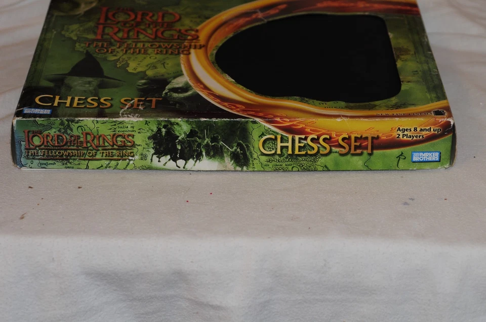 Lord of the Rings The Fellowship of the Rings Chess Set 2002 Parker Brothers - Image 4 of 4