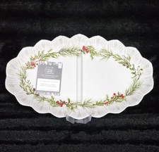 WINTER PINE BERRY Divided Oval Serve Tray Melamine 15" Rachel Ashwell Christmas