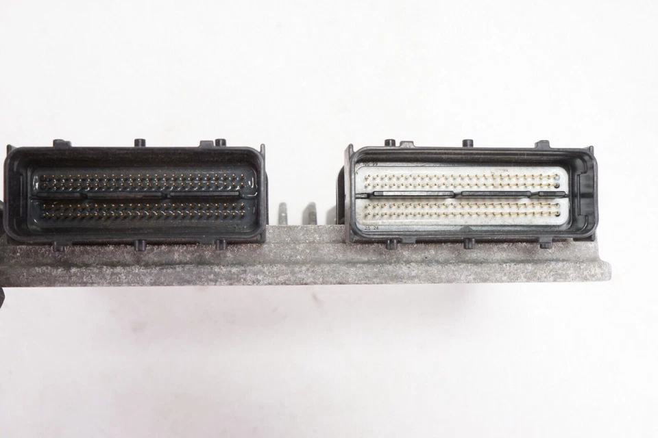 Módulo de control del motor PCM HYUNDAI GENESIS CUPÉ ECM 3,8 L M/T OEM 2010 2011 Foto 2 de 3