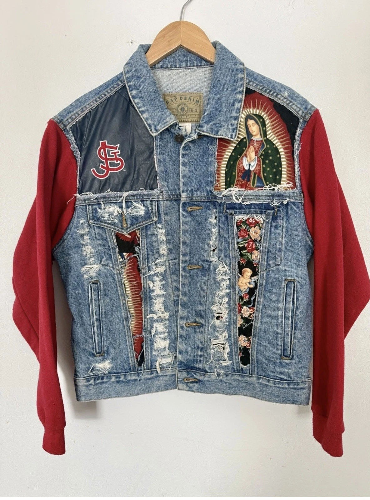 St. John’s University Red Storm Redmen Denim Jacket Distressed Vintage Gap M