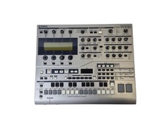 Yamaha RS7000 Workstation/Groovebox Combining Sequencer Sampler