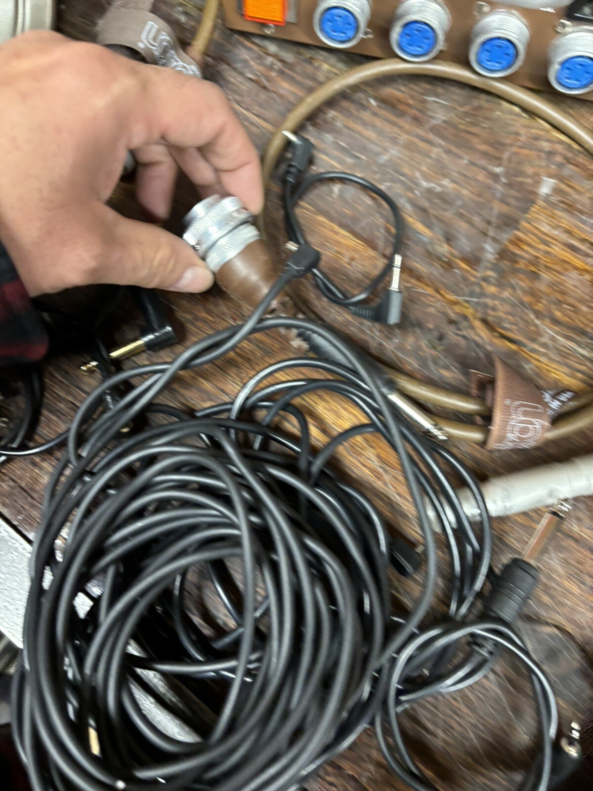 LOT Speedotron D402 power pack, 4 heads M11 & MW3R 2 PocketWizard case & case