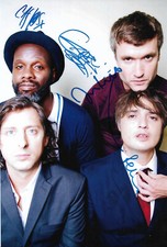 The Libertines "Pete Doherty & Carl Barat" autographs signed 20x30 cm picture