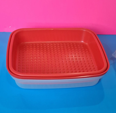 Vintage Tupperware Season-Serve 1.5 qt Mirror canister