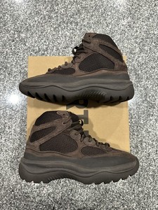 adidas yeezy desert boot oil on feet