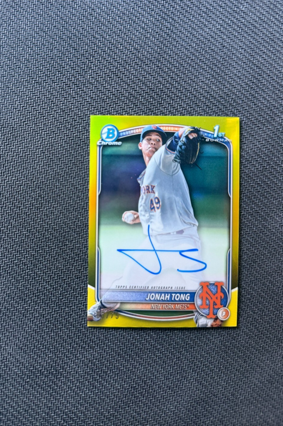 2025 Bowman 1st Chrome Autograph Jonah Tong #CPA-JTO Yellow Refractor 18/75