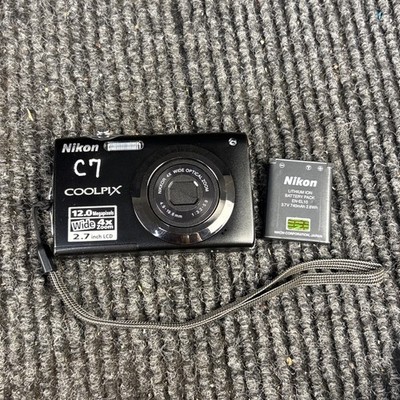 Nikon CoolPix S3000 Digital Camera Black With Battery NO Charger - Tested #C7