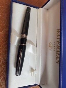 waterman charleston Black Rollerball Pen (Read)