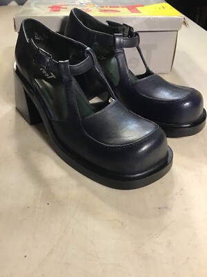 On Your Feet Chunky Block Heels Square Toe, Women s Size 8, Navy Blue New in Box