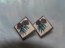Estate Small Brown & Tan Plastic Squares with Resin Pine Cones & Green Needles 