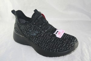 skechers dynamight black