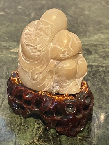 Vintage Chinese white Jade Figurine of Laughing Buddha ,custom fitted wood base - Foto 3 di 5
