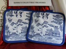WHITE BLUE WILLOW TWO KITCHEN OVEN POT HOLDER...