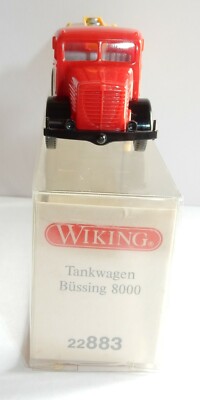 WIKING camion citerne MERCEDES BENZ en HO 1:87eme