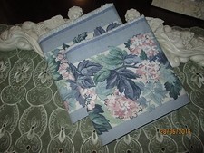 COUNTRY COTTAGE SET OF TWO AQUA GREEN VINES WITH FLORAL BORDER PILLOWCASES - NEW