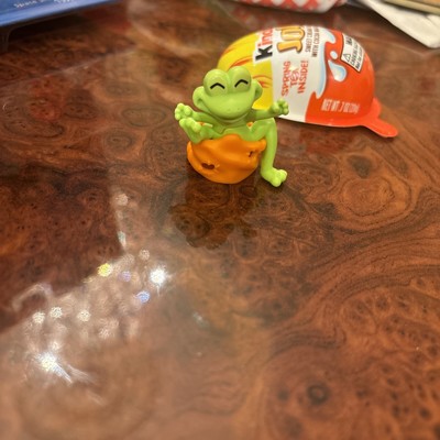 Kinder Joy Easter 2023 	VD280 Frog Sack 