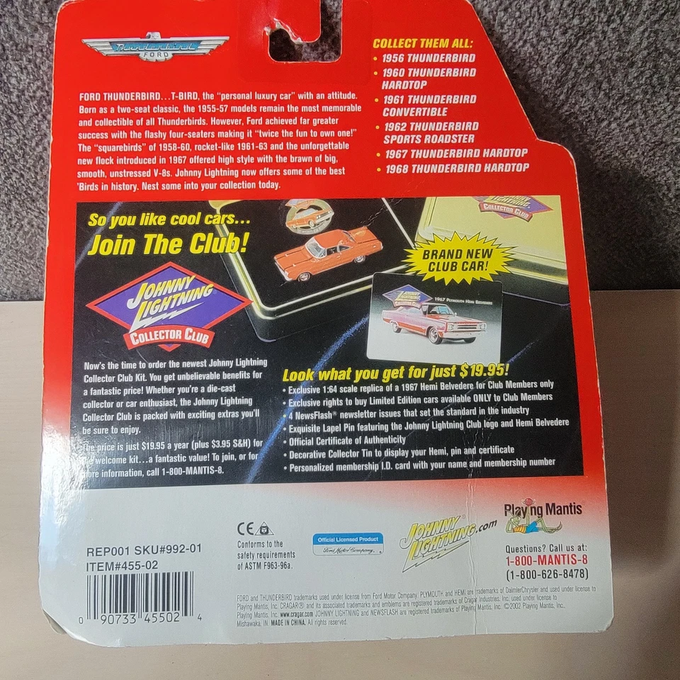 Ford Thunderbird 1956 Johnny Lightning rojo blanco techo blando nuevo en caja 2002 Foto 3 de 4