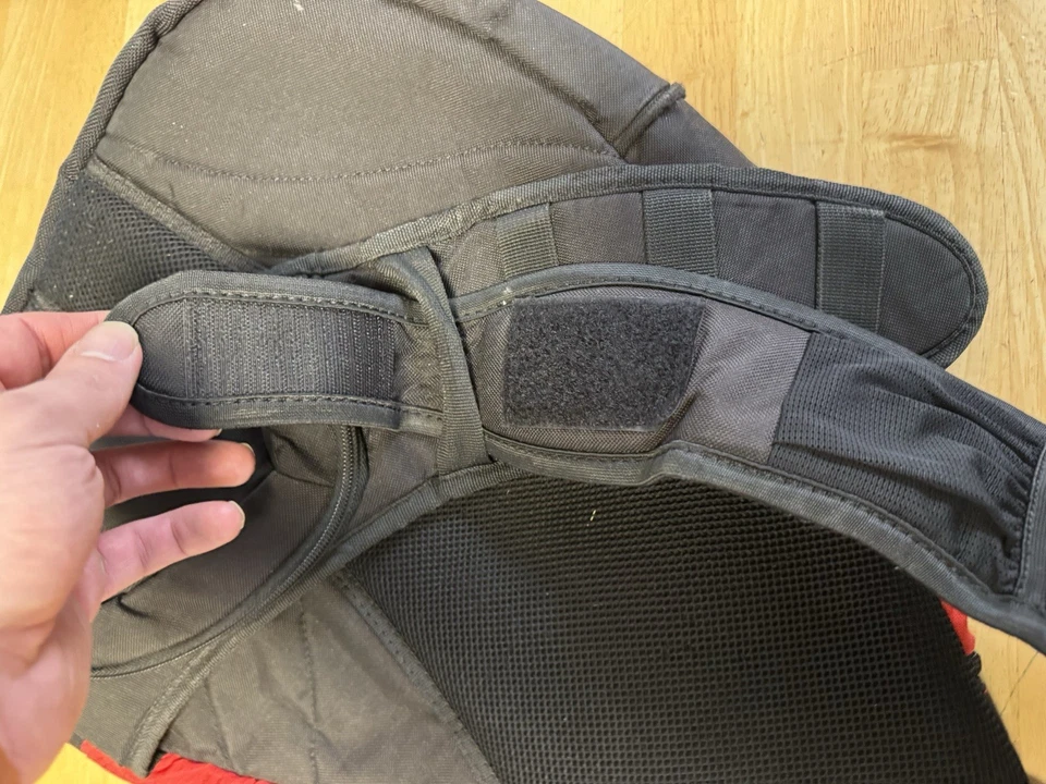 Adidas Sling Backpack Black Red Gray Load Spring Crossbody Shoulder Strap Logo - Image 4 of 4