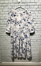 Women L, White/Blue Floral 3/4 Sleeve Stretch...