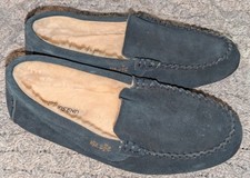 Lands End Womens Size 9 Blue Suede Leather Moccasin Slippers snowflakes