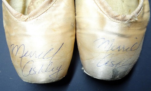 Ashley, Merrill - Signed Pointe Shoes - Picture 2 of 2