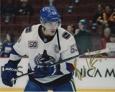 Vancouver Canucks Bo Horvat Signed Autographed 8x10 NHL Photo COA #75