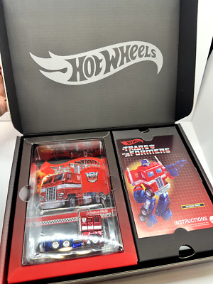 Mattel Creations Hot Wheels Transformers OPTIMUS PRIME Transforming Diecast
