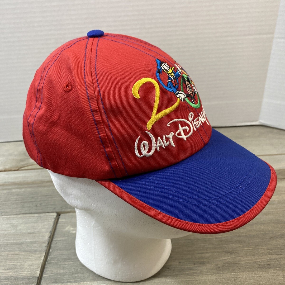 Walt Disney World Donald Duck Philharmonic upside-down hat Y2k 2000 Vintage vintage 2000 WALT DISNEY WORLD STRAPBACK HAT mickey mouse  main image 2