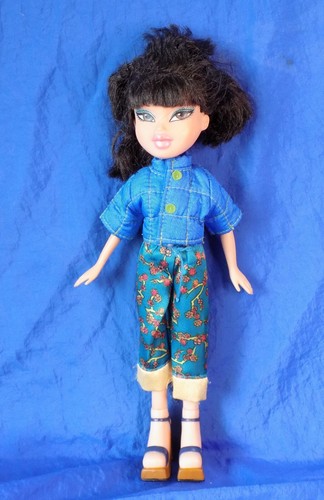 Bratz JADE 10" Fashion Doll w/ Slacks Top Snap On Feet/Shoes 2001 MGA