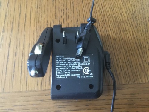 Sprint AC DC Travel Charger Model #: 3GDT-V235 - Photo 3 sur 3