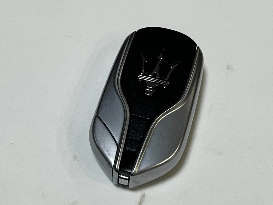 Maserati Ghibli Smart Key OEM - Photo 2/3