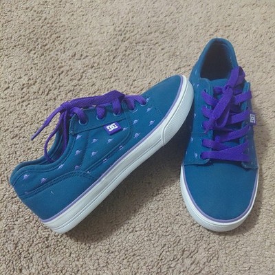 DC Trase Youth Canvas Sneakers Size 3.5