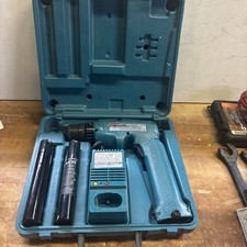 VINTAGE Makita 6095D 9.6V Cordless Drill Driv...
