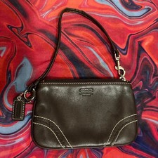 Vintage Y2K Coach Soho Chocolate Brown Leather Wristlet