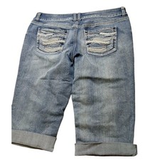 Maurices Capris blue wash denim stretch Size 13/14 Inseam 18' Women's 432C