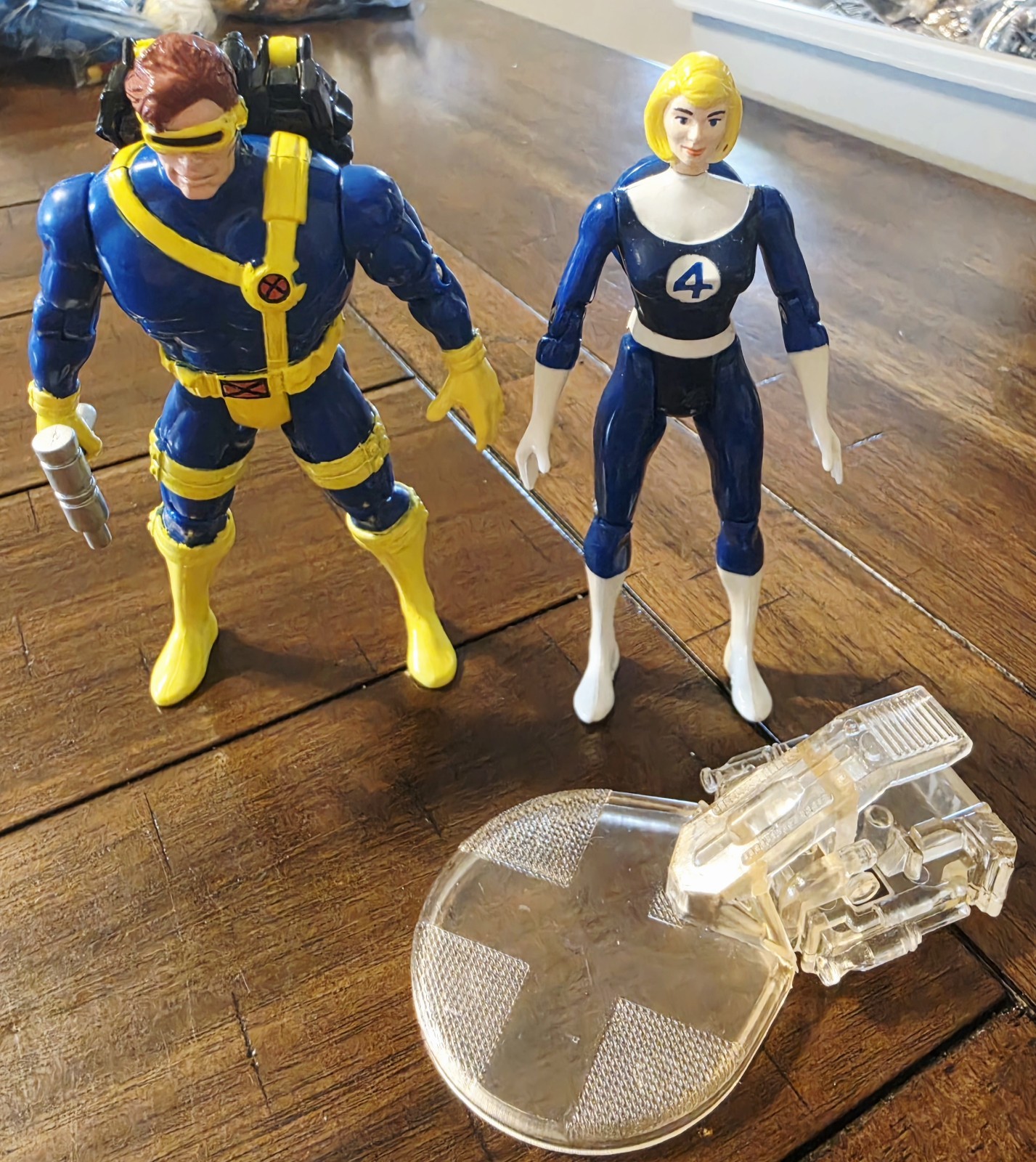 Toy Biz 1994 Invisible Woman & 1993 Cyclops Loose Action Figures 