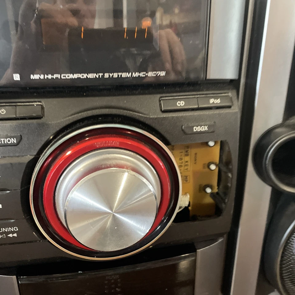 SONY MHC-EC79i MINI HIFI, CD, AM/FM, PC, IPod Docking Stereo Tested Works Great - Image 4 of 4