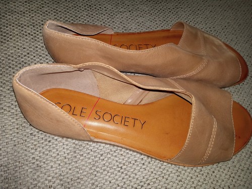Sole Society Tan Perforated Suede Leather Flat Sandals sz 9.5M NEW - Picture 4 of 9