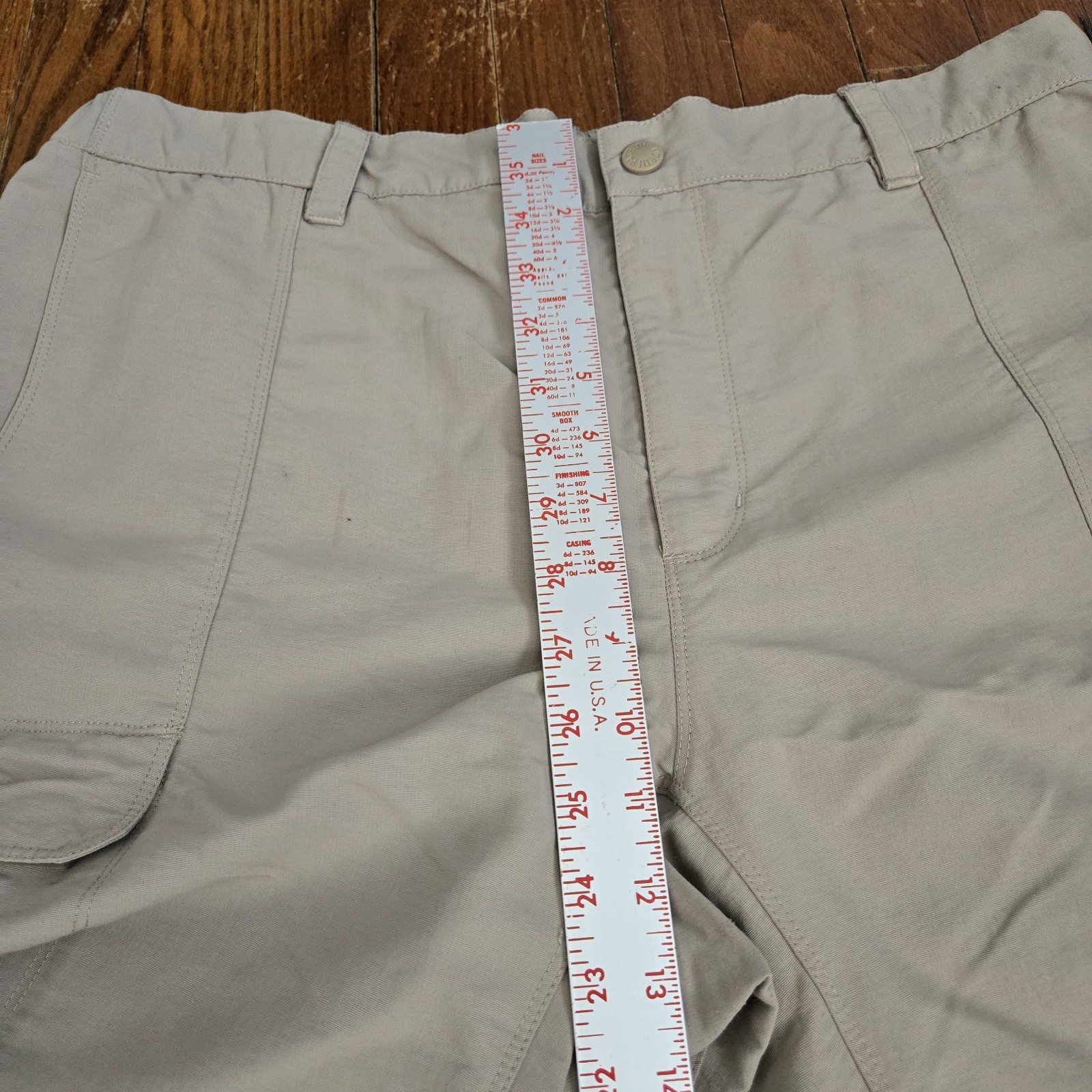 The North Face Convertible Hiking Pants Mens XL Zip Off Khaki Beige Small Flaw thumbnail 10