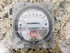 Dwyer Instruments MAGNEHELIC Pressure Gauge 2002