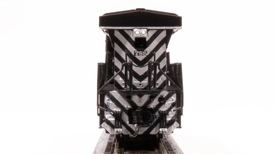 BLI #7305 Broadway Limited  N GE ES44AC ATSF #785 Zebra Stripe Paragon4 Sound/DC - Image 3 of 4