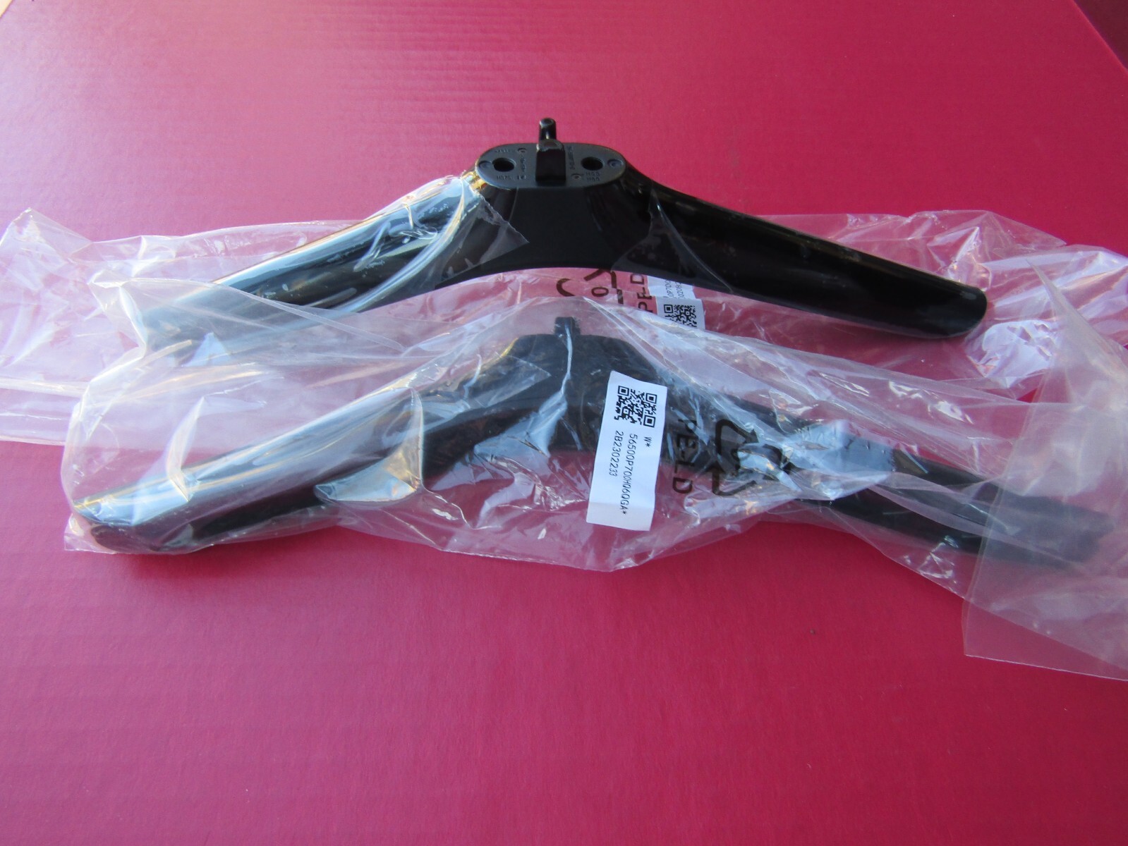 AMAZON FIRE TV 4-Series STAND LEGS SUPPORTS 56-500P70-0 For 4K50N400A B0B3GTSQ9Q