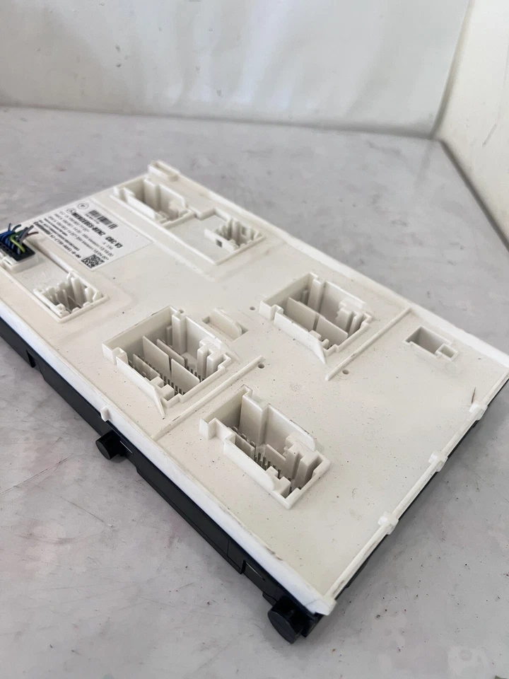 2017 MERCEDES-BENZ GLA250 Front SAM Fuse Relay Box Module OEM 1569007702 - Изображение 4 из 4