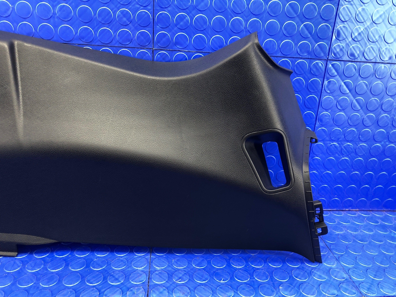 2017-2022 MASERATI LEVANTE OEM REAR RIGHT C PILLAR LOWER QUARTER PANEL 670040380