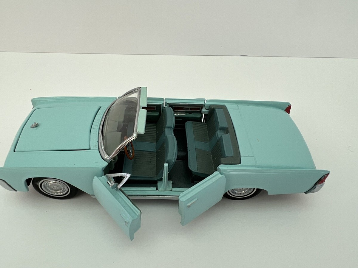 1989 Franklin Mint 1961 Lincoln Continental Convertible 1:43