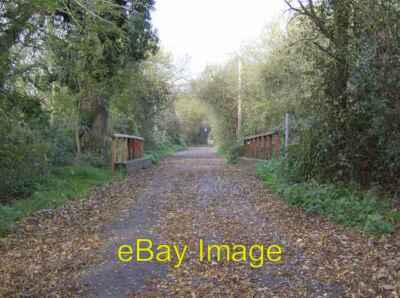 Photo 6x4 Cow Lane Reading Heading north along the footpath section of Co c2007