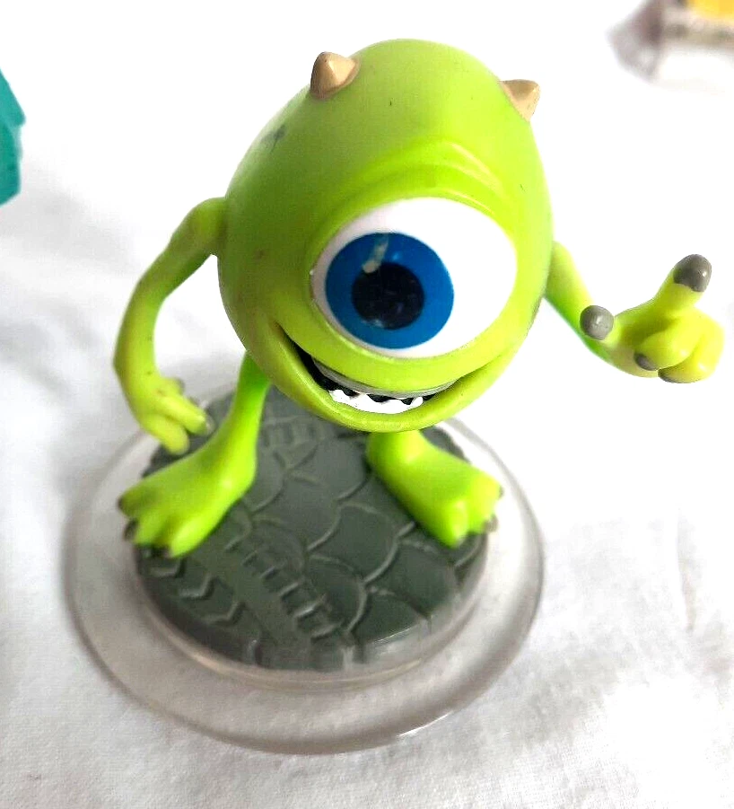 Lote de 2 bonecos Disney Infinity 1.0 Monsters Inc Sully e Mike Wazowski peças - Imagem 4 de 4