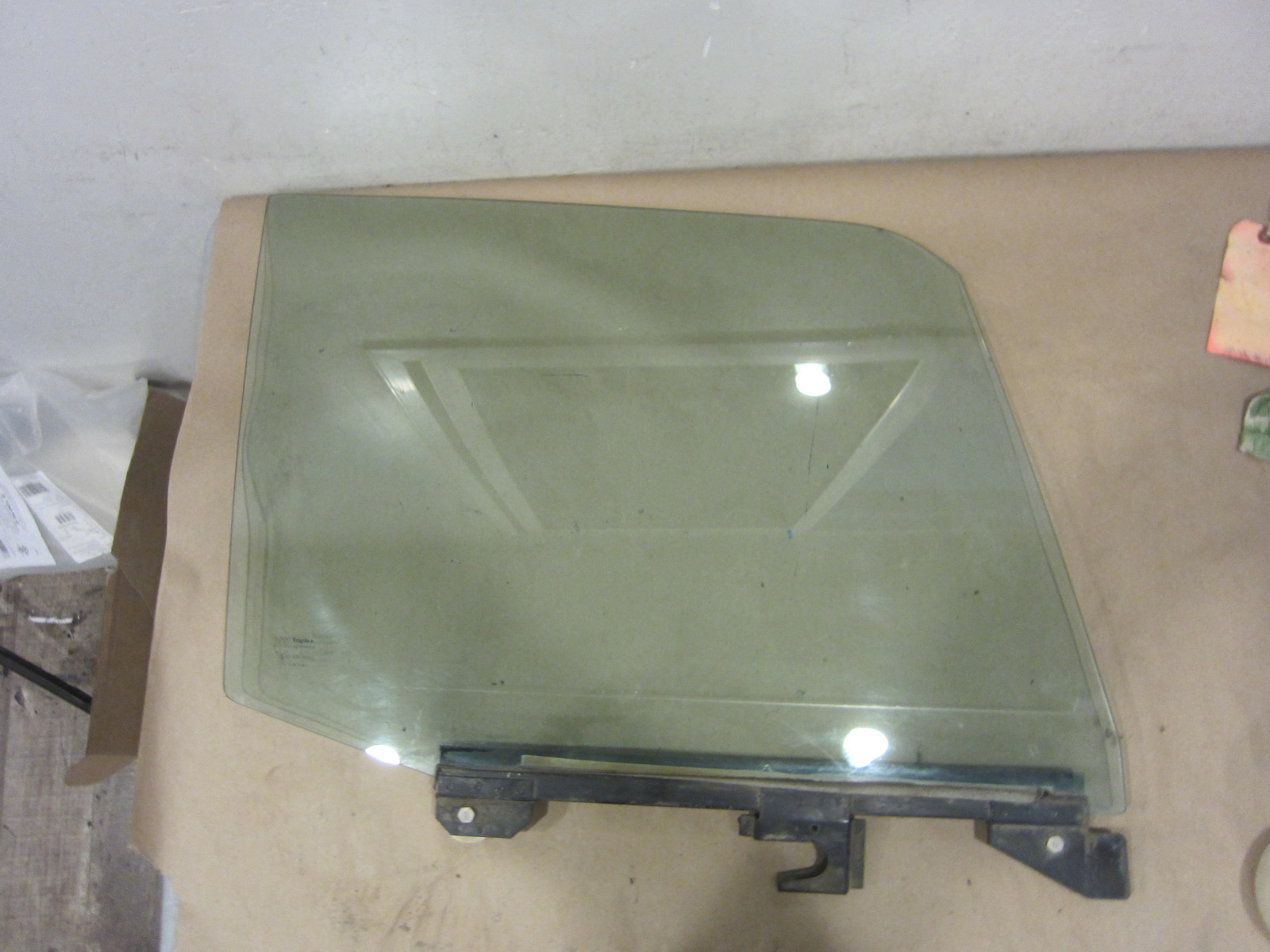 Rolls Royce Silver Spur 1987- RH Front  Door Glass